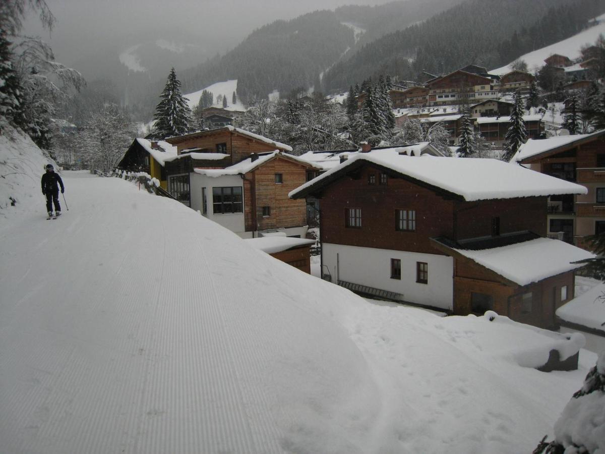 Ski-in / Ski-out Chalet Kriekels by Alpen Apartments Zell am See Buitenkant foto
